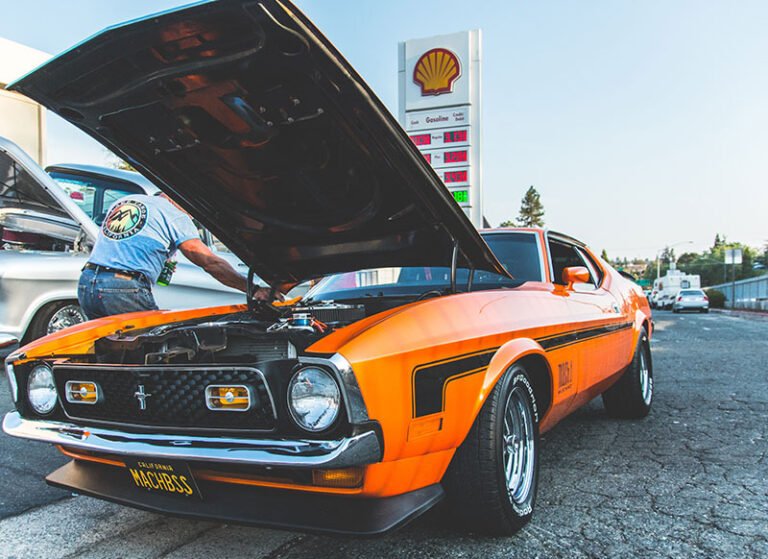 Read more about the article Nowy cennik badań technicznych pojazdów już obowiązuje – co muszą wiedzieć kierowcy i właściciele stacji kontroli pojazdów?